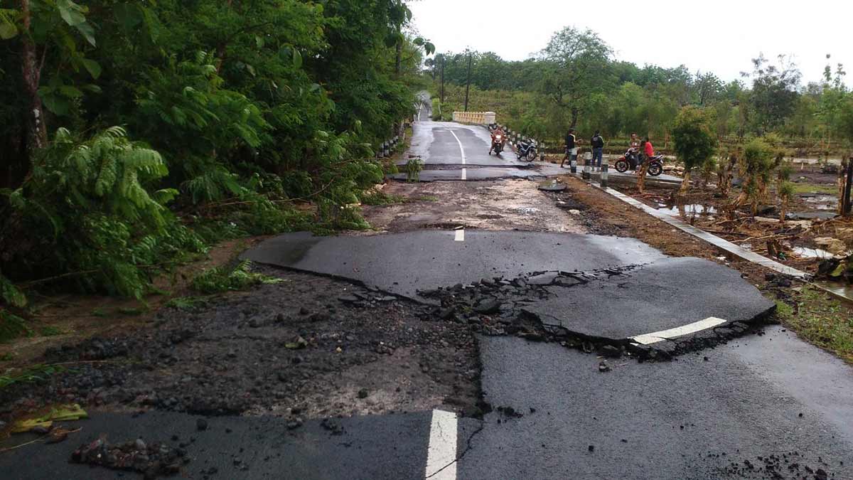 Jalan dan Jembatan Sokoliman Bejiharjo Paska Bencana